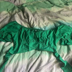 Super cute green wrap around crop top with puffy sleeves
